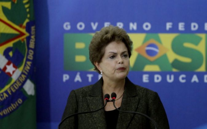 Multan al partido de Rousseff y Lula por irregularidades en las cuentas