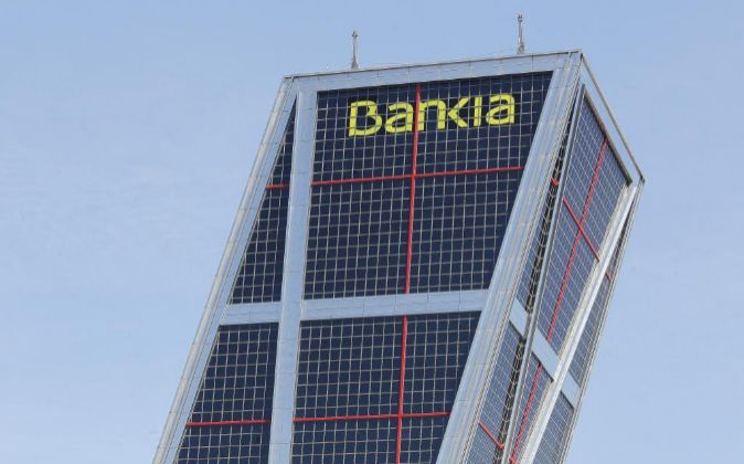 Los analistas aplauden la posible fusión de Bankia y BMN