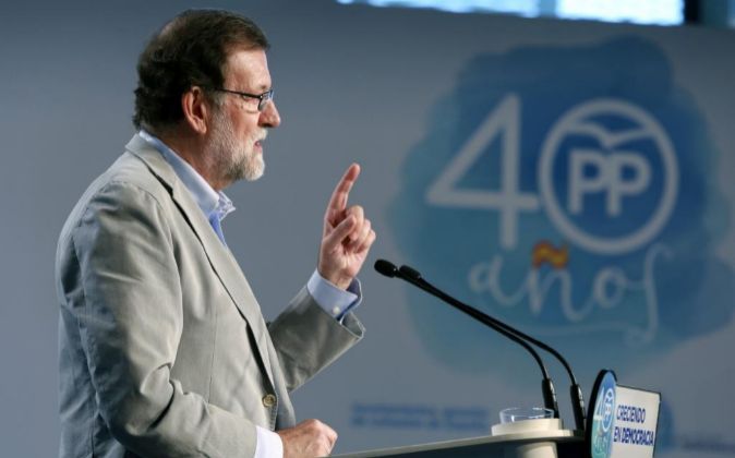 PP y PSOE muestran su apoyo a los alcaldes que han dicho 'no' al referéndum