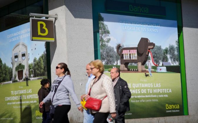 La CNMC autoriza en primera fase la fusión entre Bankia y BMN