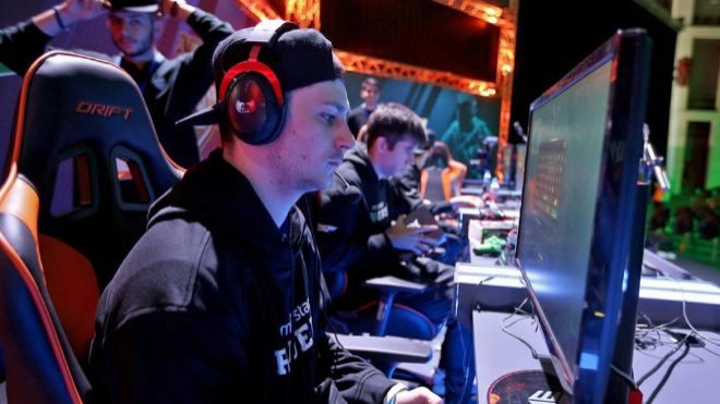 Los cuatro principales retos del sector de los eSports en España ...