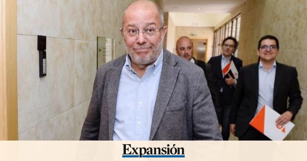 Ciudadanos abre la puerta a un pacto con el PSOE en Castilla y León ...