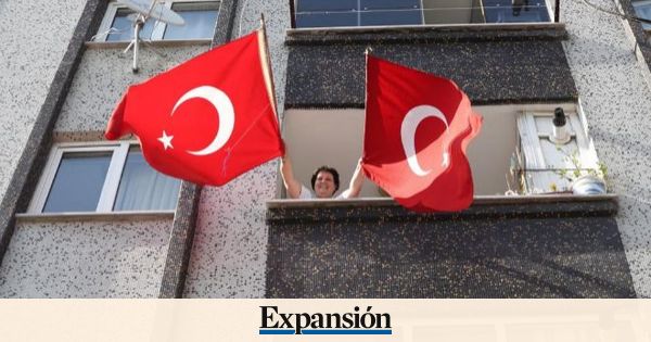 Turquía critica la decisión de Moody's de rebajar su nota crediticia ...