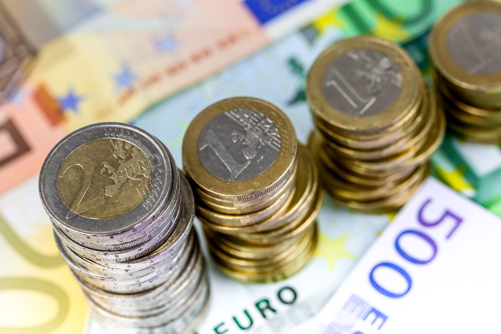 La actividad privada de la eurozona detiene su caída en junio gracias a España e Italia