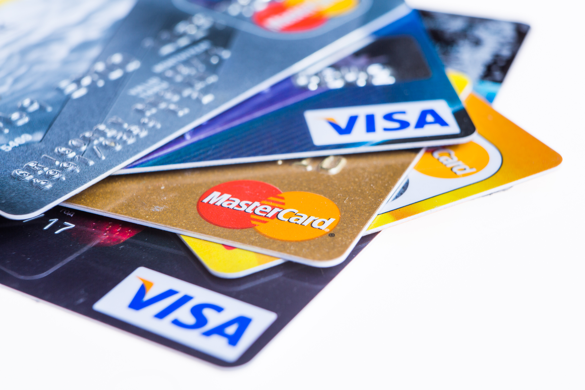 Tarjetas de crédito de Visa y Mastercard.