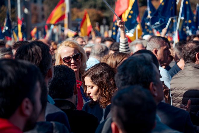 Cientos de miles de personas se congregan en Cibeles en una nueva ...