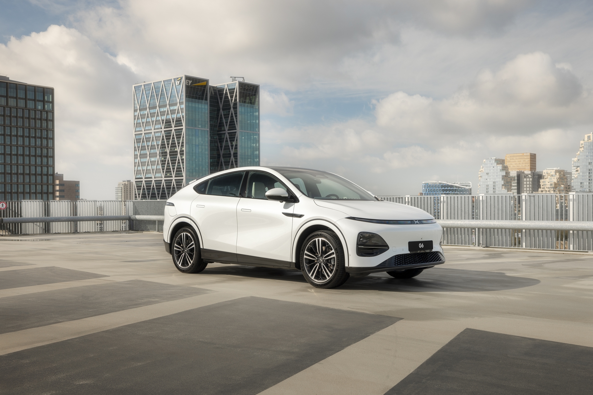 La mitad de los coches que se venden en China ya son enchufables, más ...