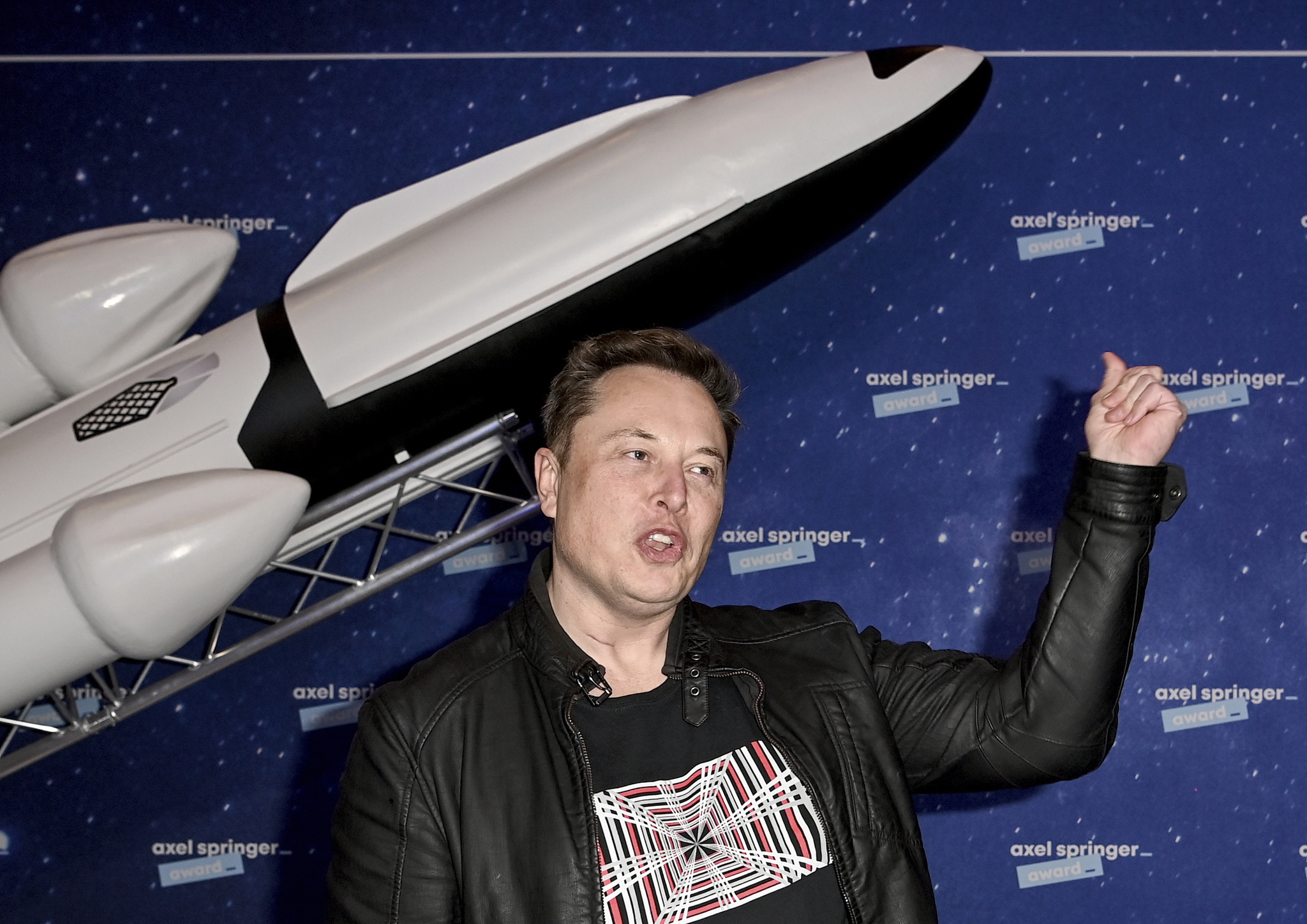 SpaceX fija en 135 dólares el precio de su acción en la mayor salida a Bolsa de la historia