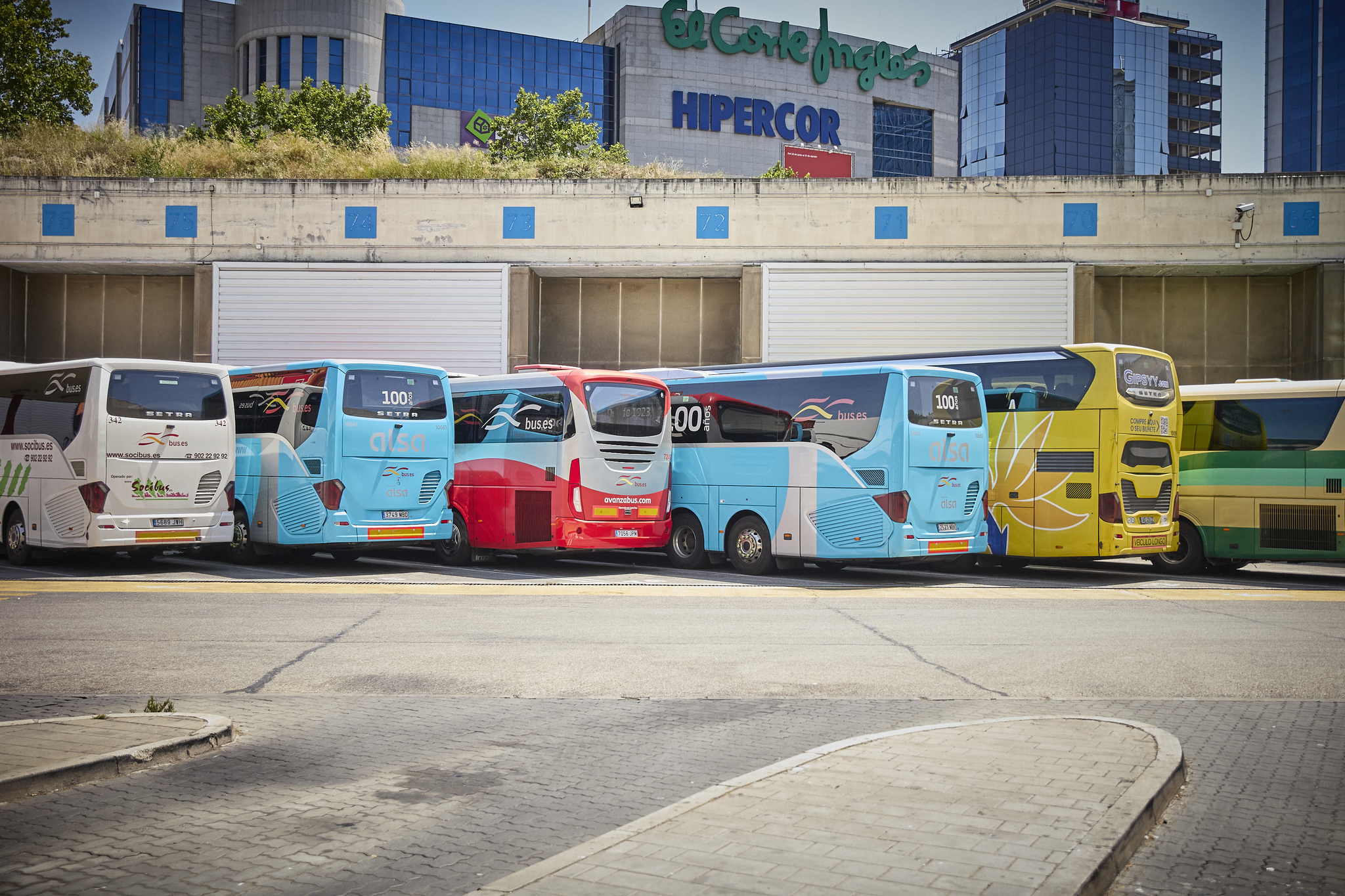 La pelea judicial del autobús frena contratos por más de 3.000 millones