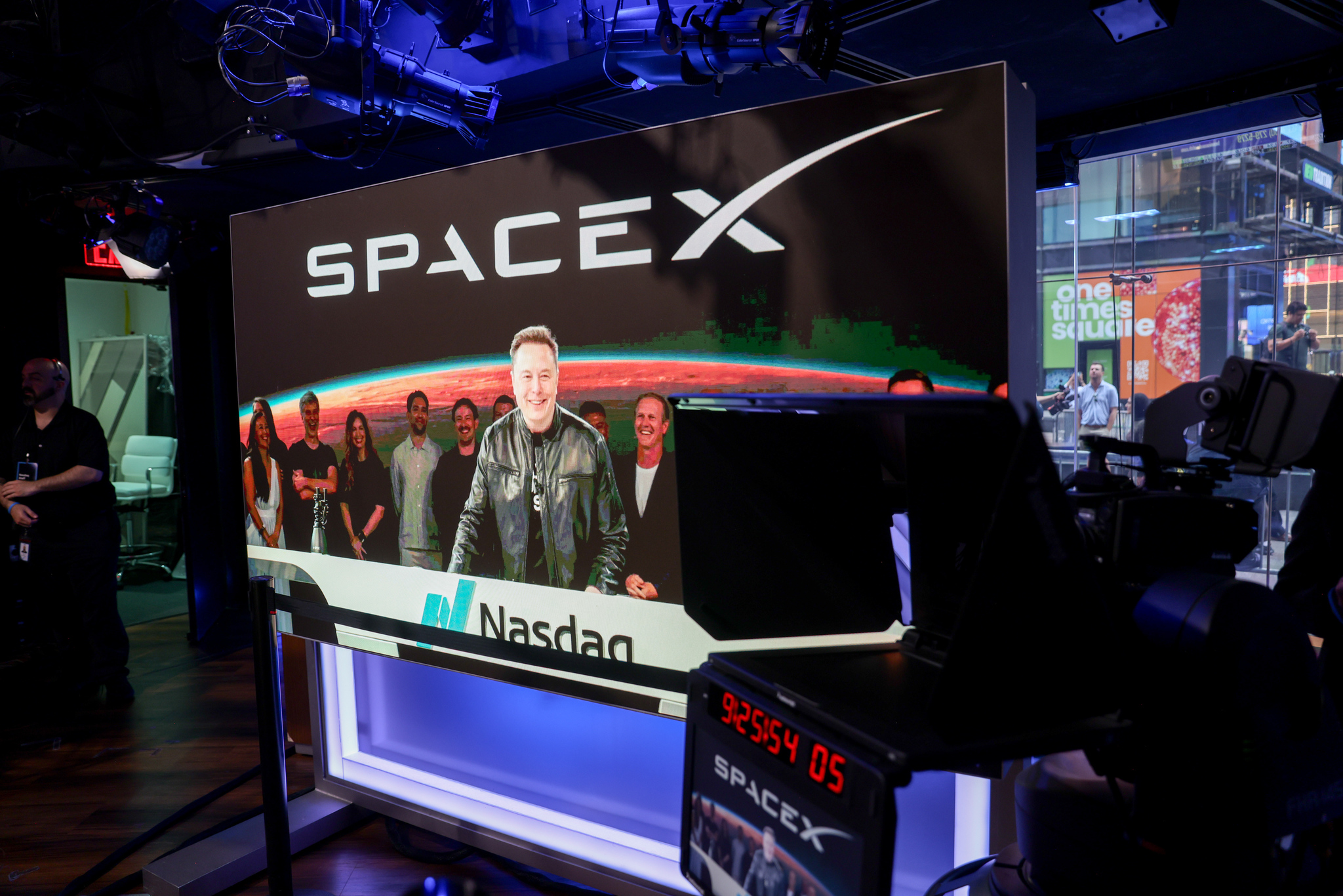 SpaceX emite bonos con una sobredemanda de 4 veces