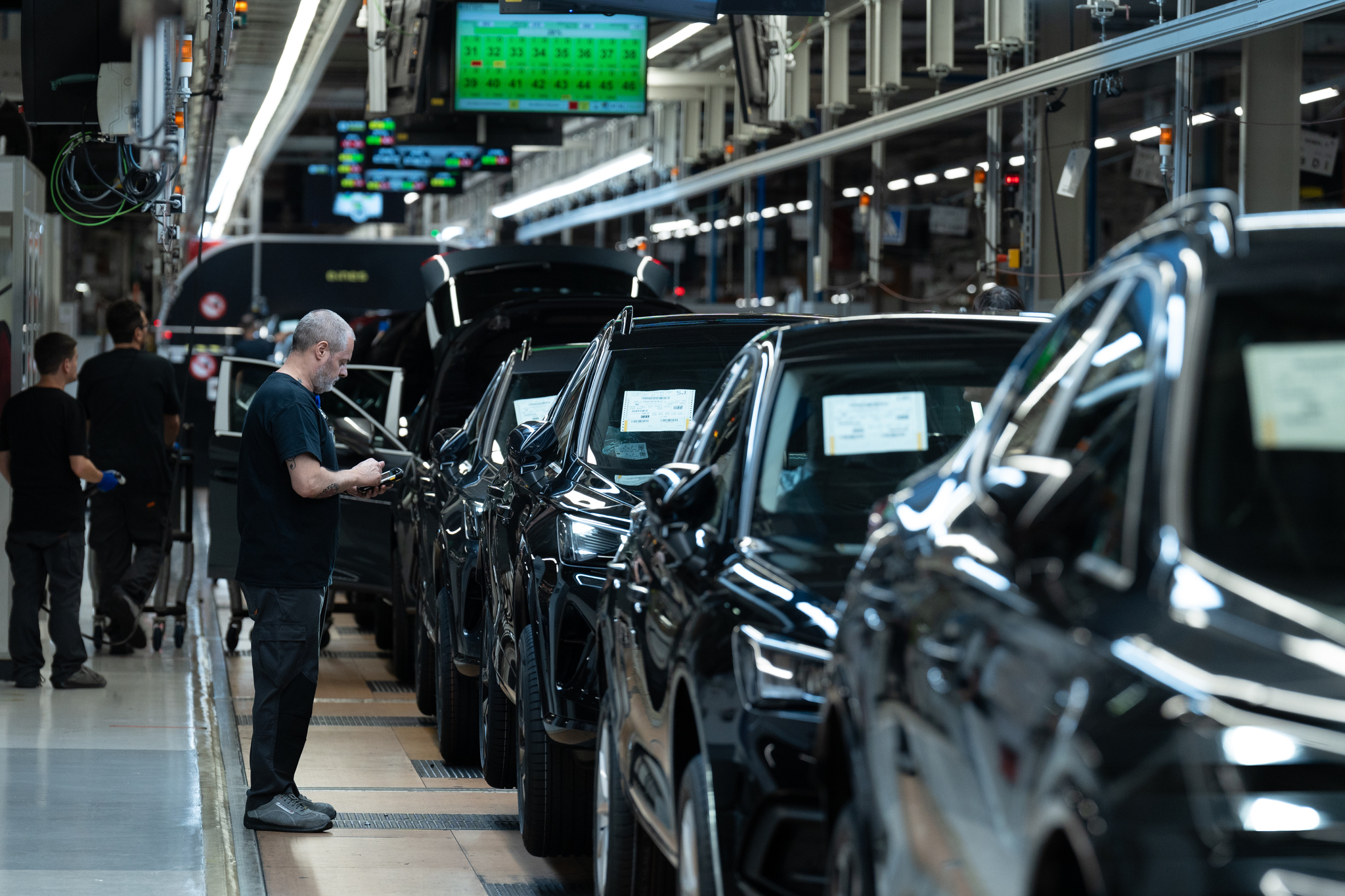 La producción industrial frena su avance en mayo al 0,8%, pero suma tres meses de alzas