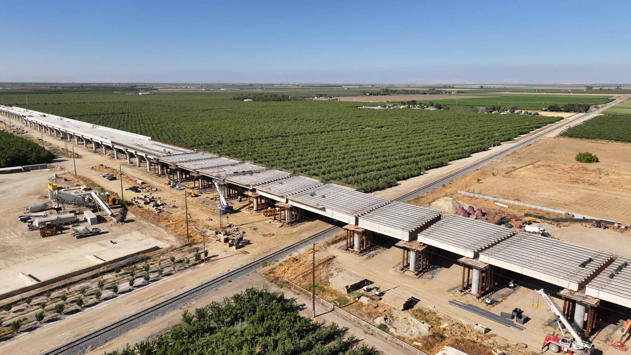 El AVE a California retoma velocidad y atrae a ACS, Ferrovial y Copasa