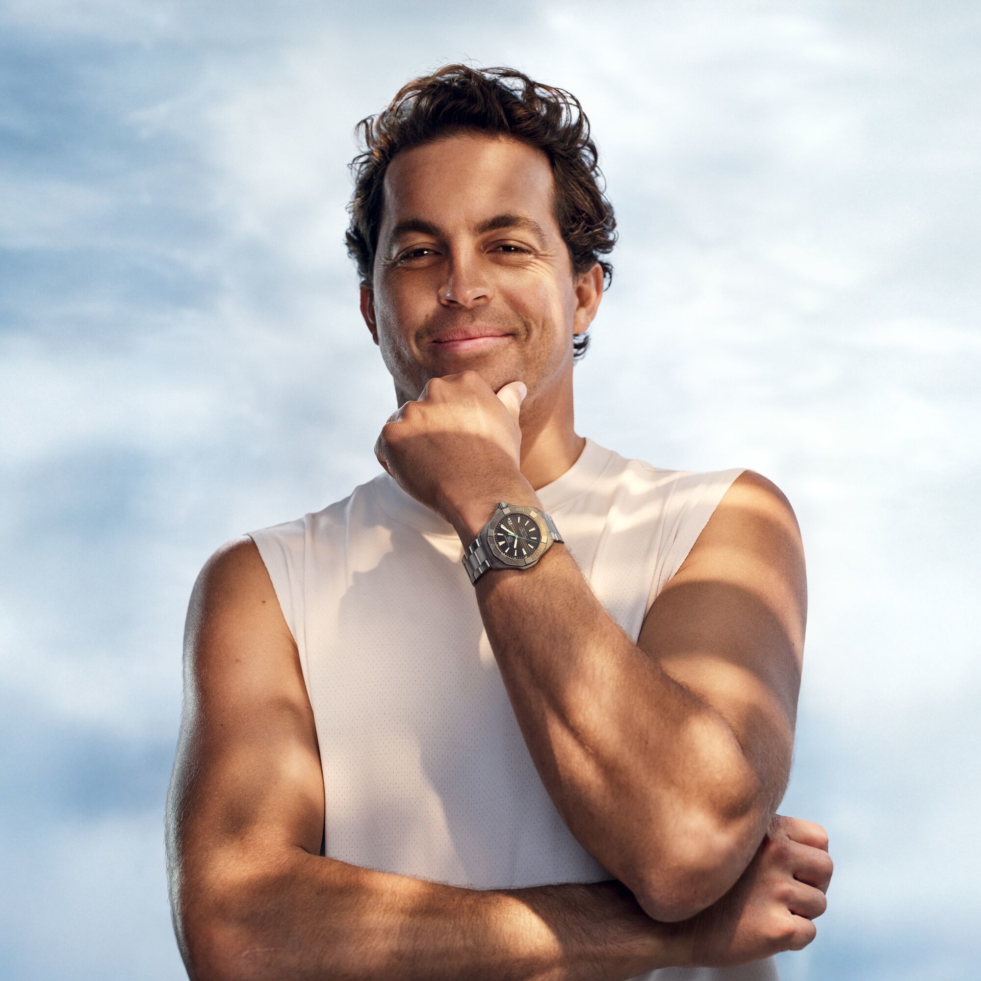 Kai Lenny, surfista hawaiano y embajador de TAG Heuer.