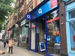VMO2, filial británica de Telefónica, reduce pérdidas un 4% y ratifica objetivos para 2026