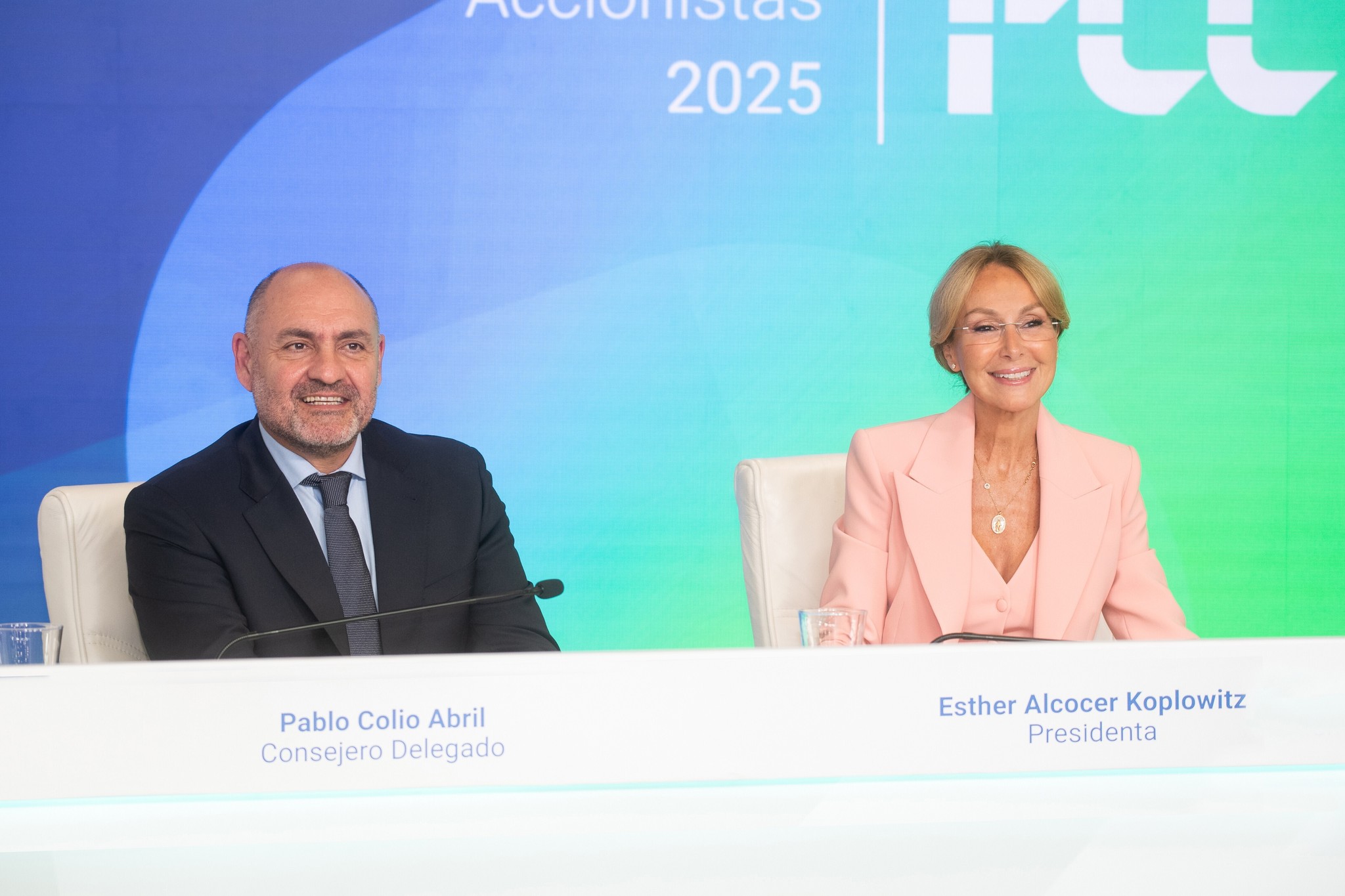 Pablo Colio, CEO de FCC, junto a Esther Alcocer Koplowitz, presidenta del grupo constructor.