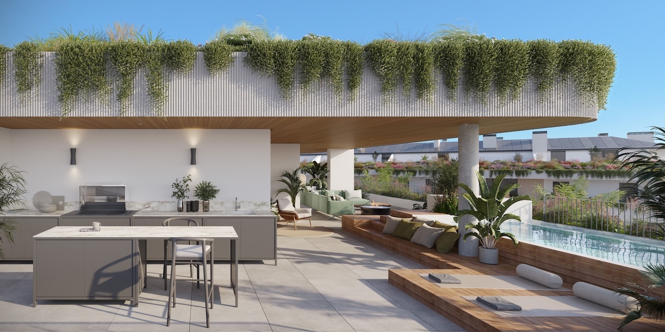 Algunas de las 139 viviendas son las Sky Villas: áticos dúplex con solárium, piscina propia y vistas al Mediterráneo.