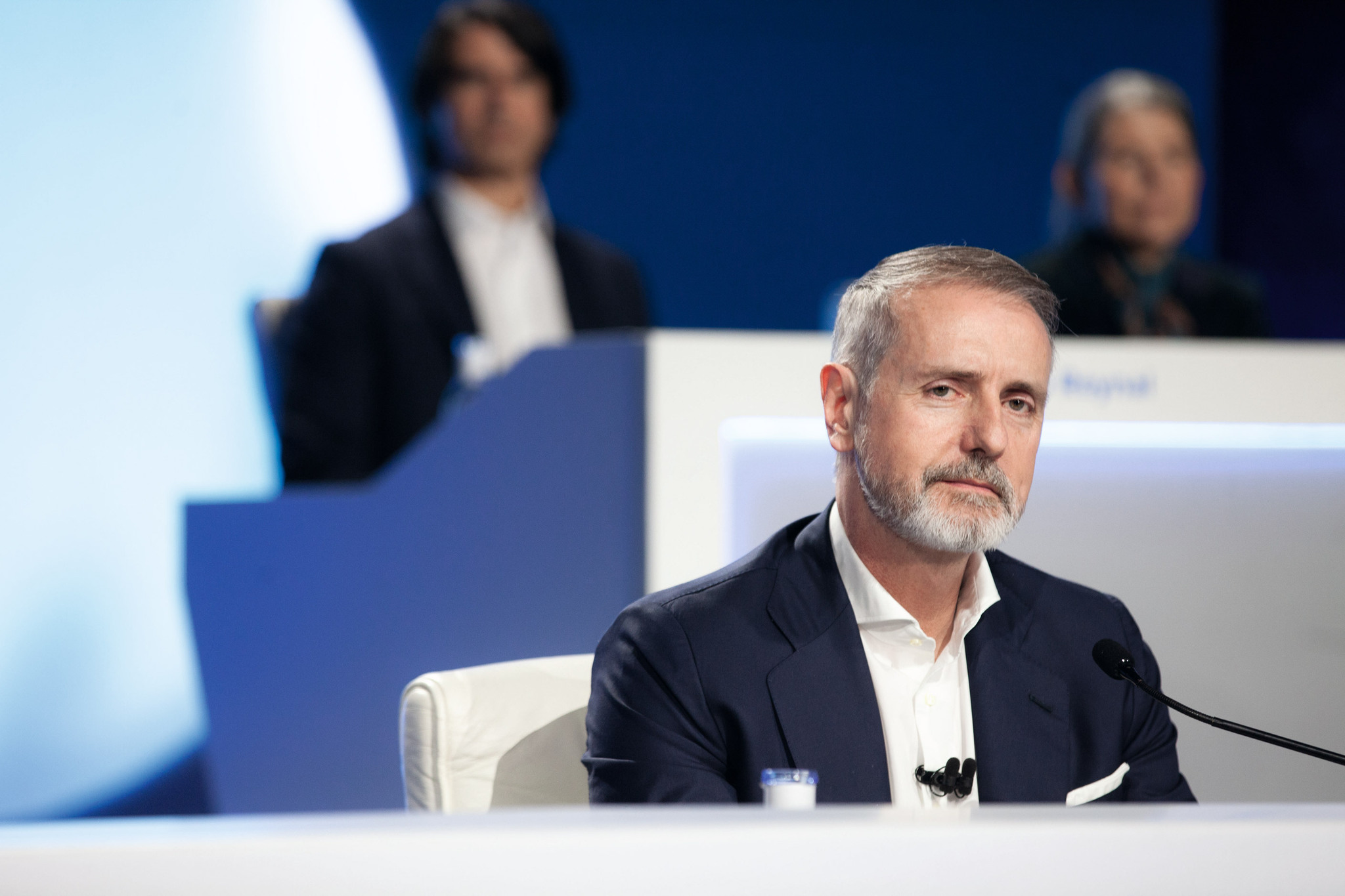 Telefónica, Orange, Vodafone y otras 'telecos' denuncian que el veto a Huawei costará hasta 64.000 millones
