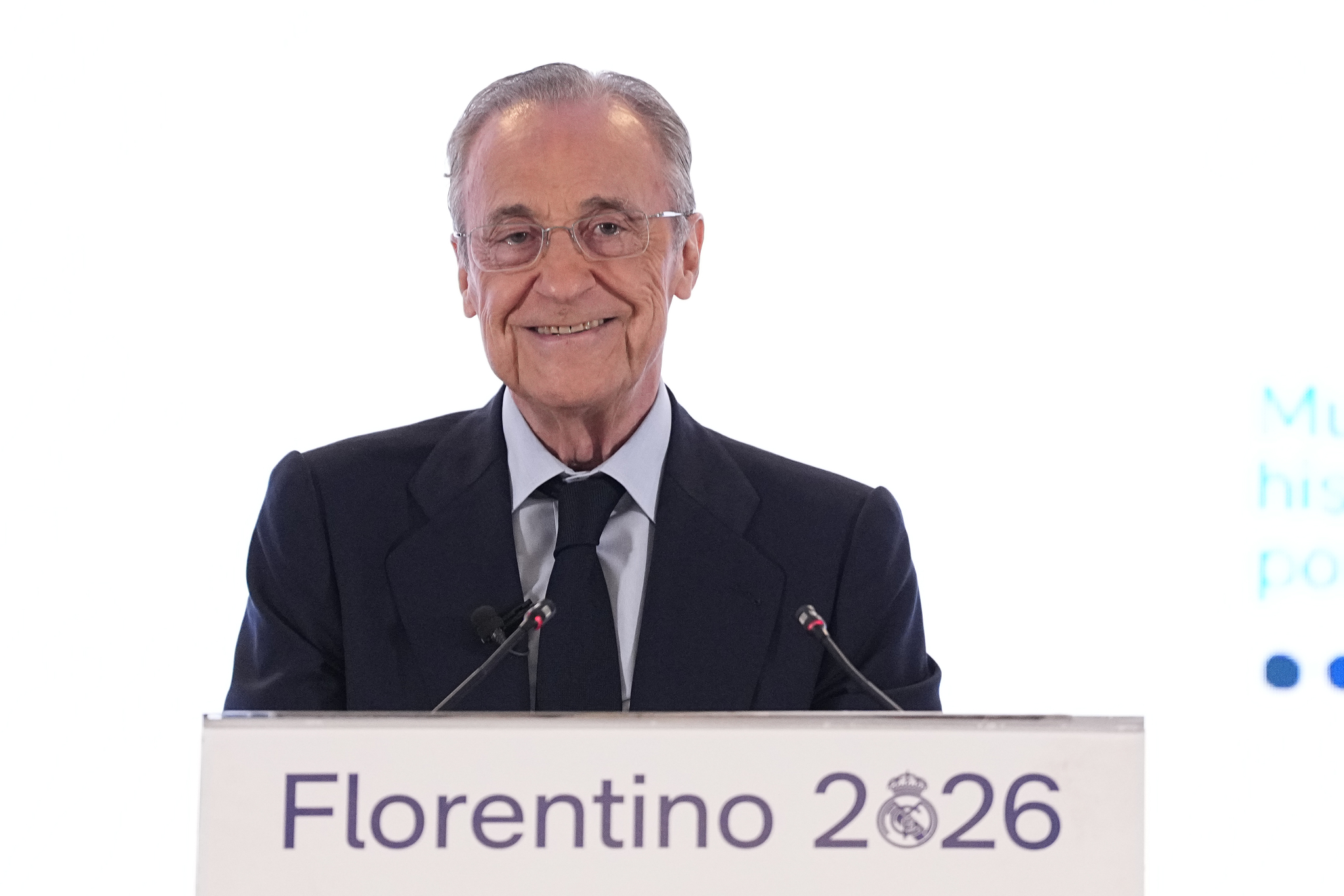 Florentino Pérez sube su participación en ACS y roza ya el 15% del capital
