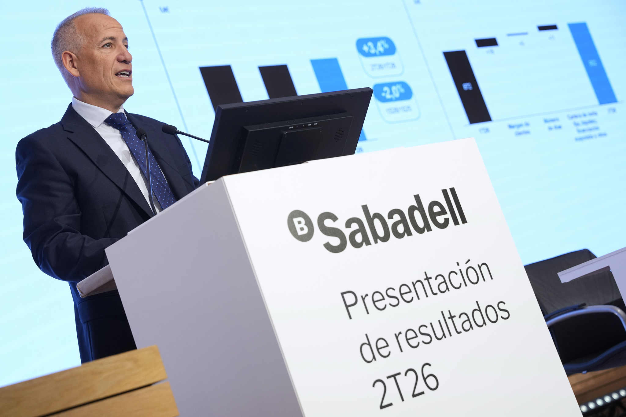 El director financiero de Sabadell vende acciones