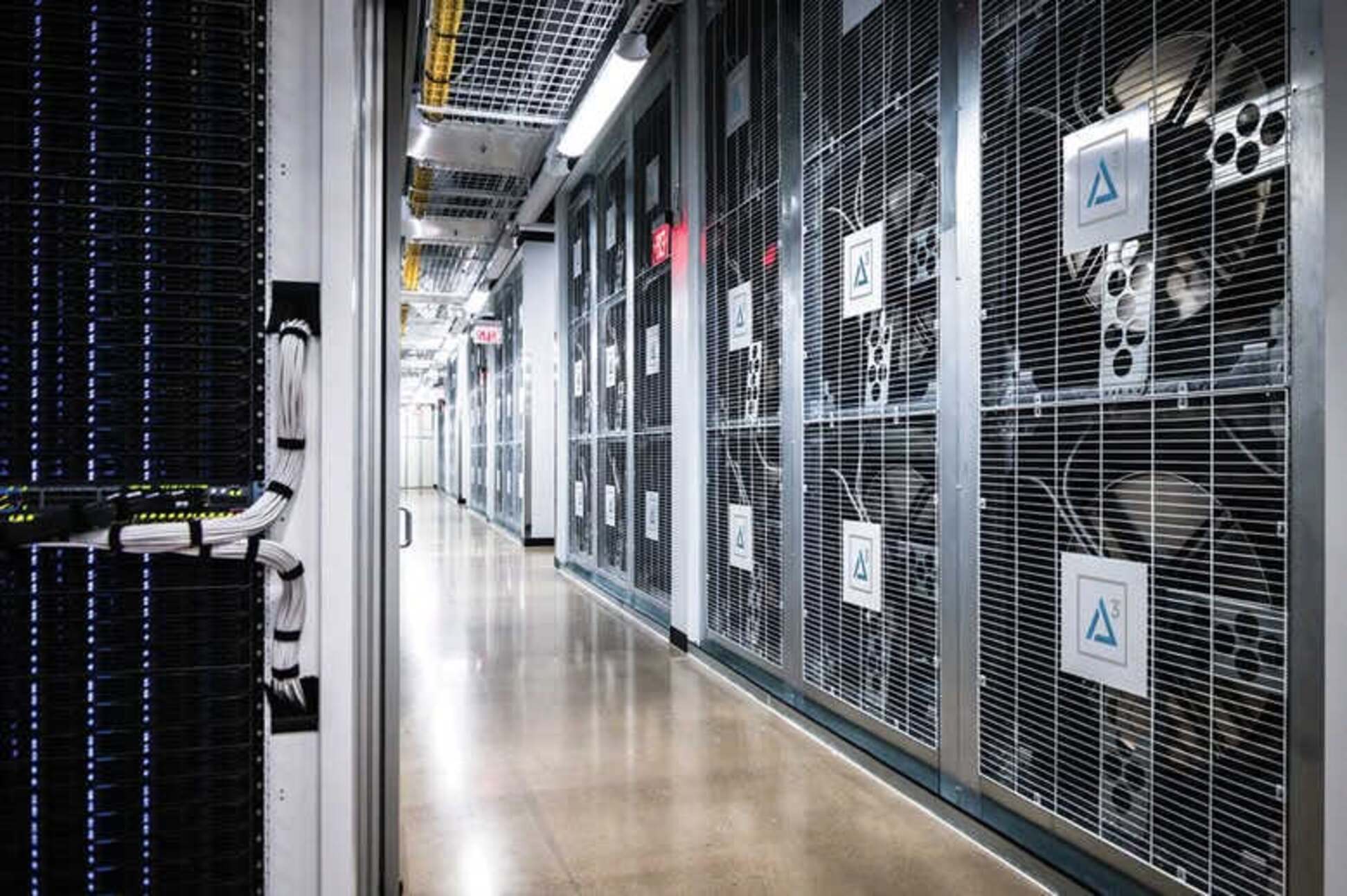Bruselas da el visto bueno a la 'joint venture' de Telefónica, Santander y ACS para la gigafactoría europea