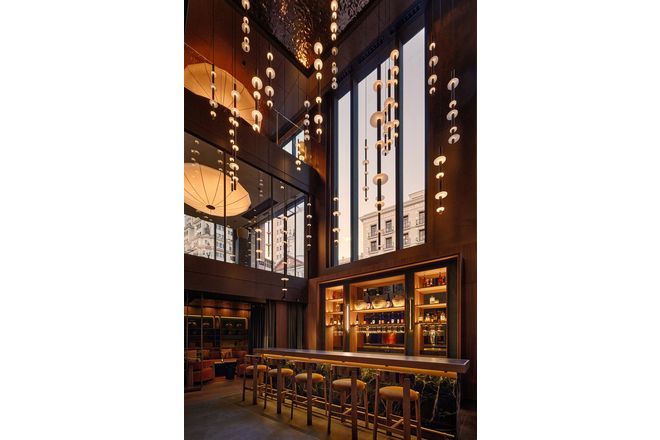 Barra del cocktail bar, que abre hasta las dos de la mañana.