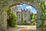 Castillos y torres para aislarse del mundo