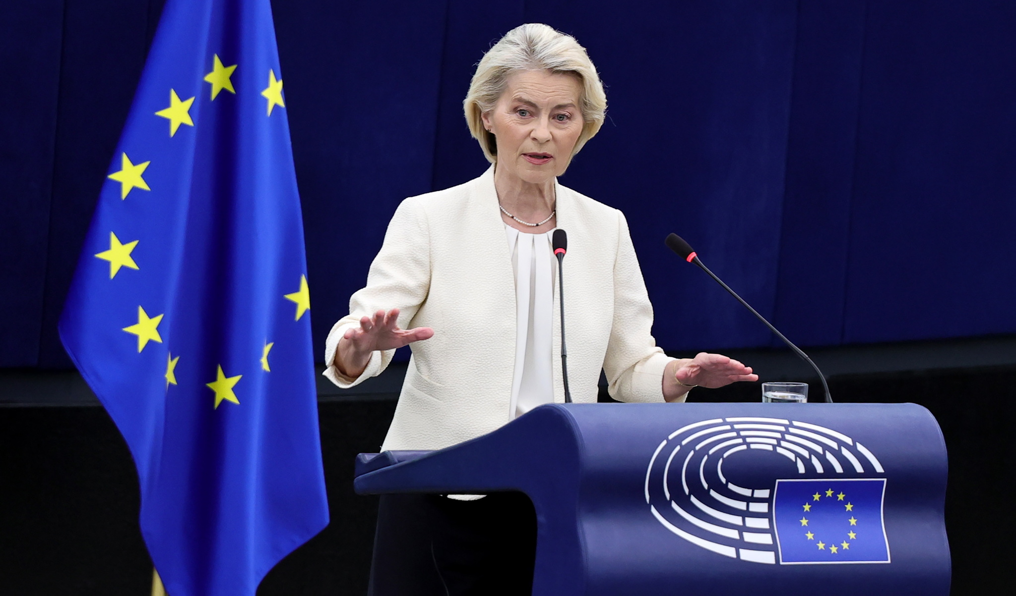 Bruselas dará facilidades para impulsar la IA en cinco sectores críticos
