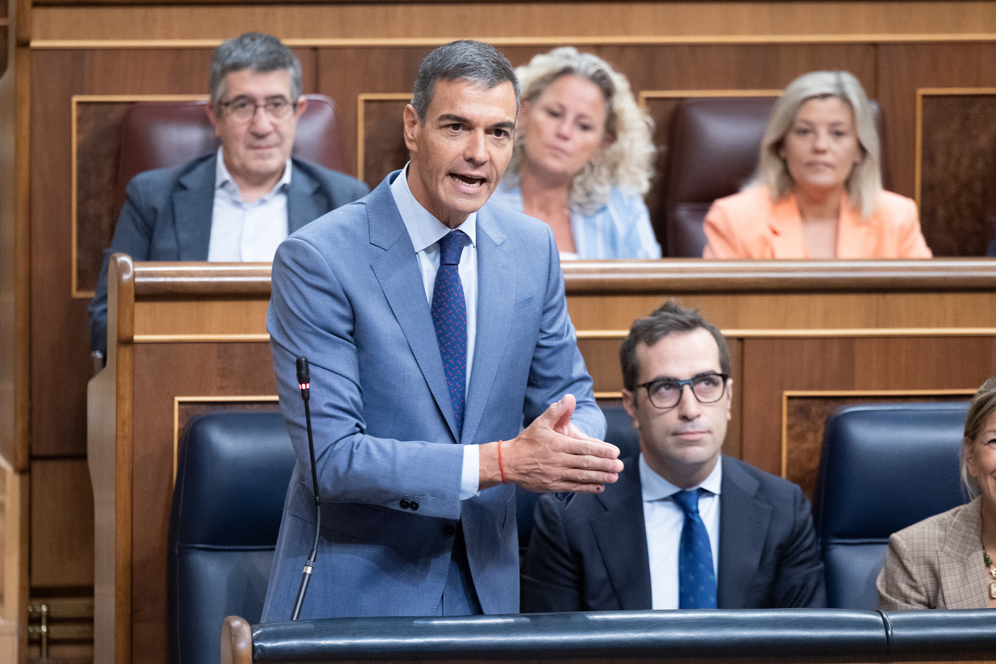 Sánchez aprieta a los empresarios: exige una subida general de sueldos ante la subida del IPC
