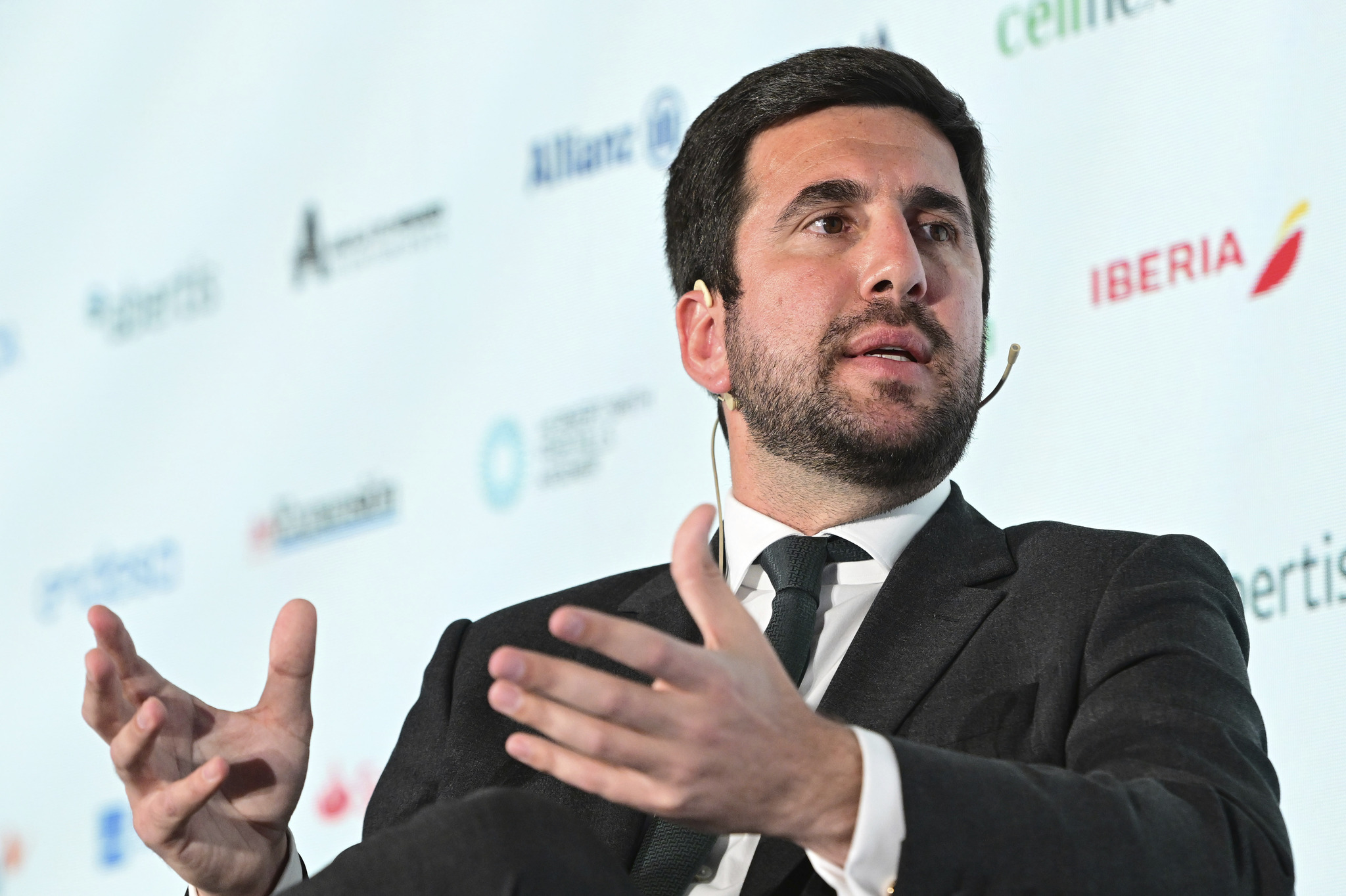 Enrique Riquelme es fundador y primer ejecutivo del grupo Cox.