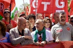 UGT y CCOO pactan convocar una huelga general por la crisis de la vivienda