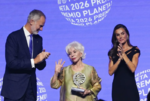 Isabel Allende gana el Planeta dando "cierre" al universo de 'La casa de los espíritus'