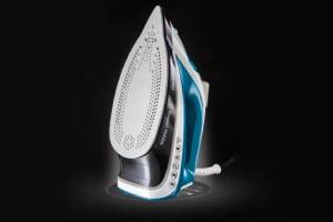 La plancha que se limpia sola, se calienta al instante y mantiene su potencia de vapor como el primer día